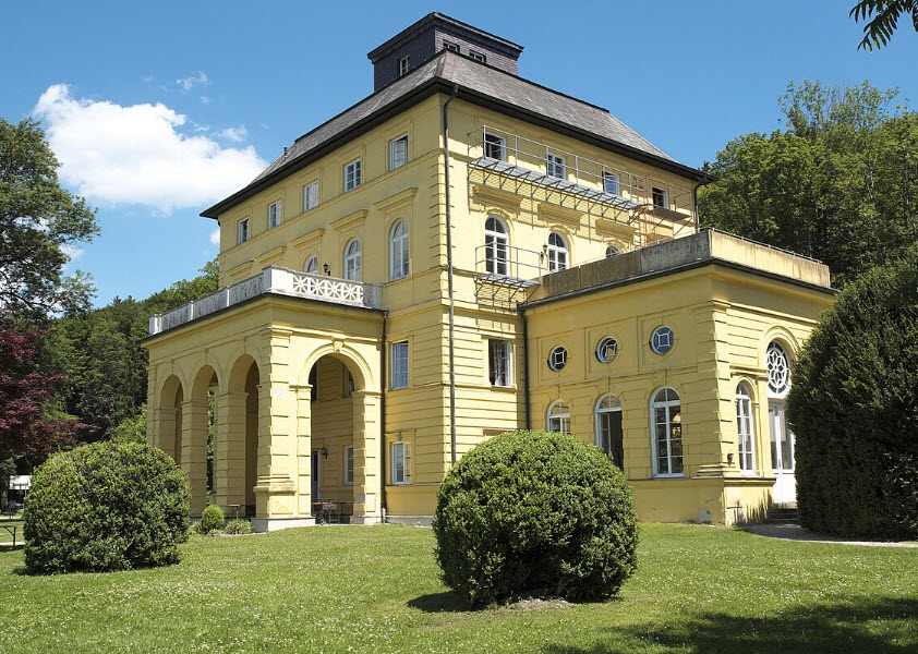 Schloss Allmannshausen, Germany